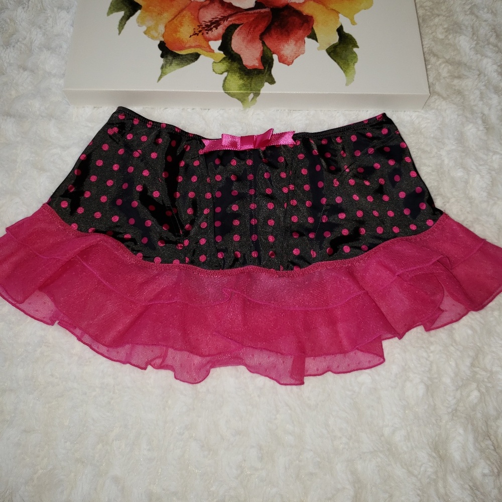 🧚‍♀3/$25)Jezebel's Black & Fuchsia lingerie skirt